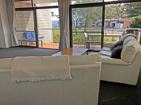 2 Villa Ellisa 8 10 Columbia Cl Beautiful Water Views & Directly Across To Little Beach - Northern Rivers Accommodation 4