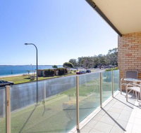 1 Little Hut 20 Kurrawa Close Spectacular Water Views NBN  Air Conditioned - Northern Rivers Accommodation