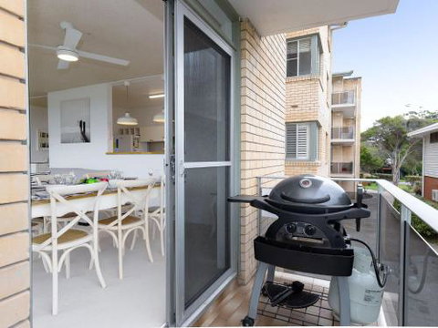2 The Helm 22 Voyager Cl Stunning Waterfront Unit With Air Conditioning - Northern Rivers Accommodation 1
