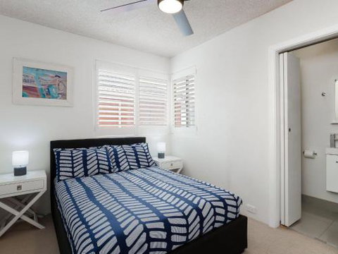 2 The Helm 22 Voyager Cl Stunning Waterfront Unit With Air Conditioning - Northern Rivers Accommodation 6