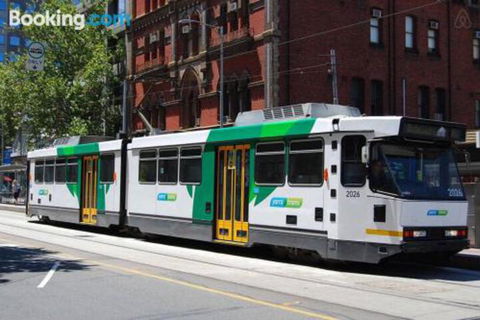 A Cozy CBD Suite With Spectacular City Views - Northern Rivers Accommodation 3