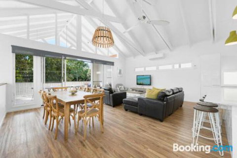 Mudjimba Island Beach House - Northern Rivers Accommodation 3