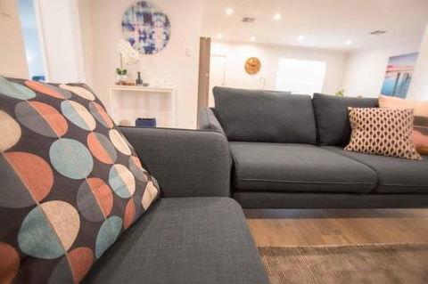 Contemporary â€˜Espritâ€™ With River Reserve Access - Northern Rivers Accommodation 5