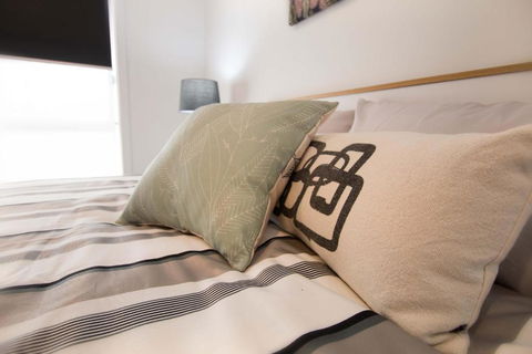 Contemporary â€˜Espritâ€™ With River Reserve Access - Northern Rivers Accommodation 2