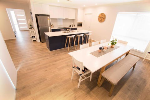 Contemporary â€˜Espritâ€™ With River Reserve Access - Northern Rivers Accommodation 3