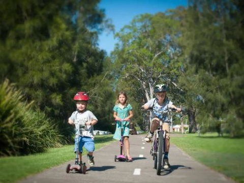 Wangi Lakehouse Renovated Lake Macquarie Lakefront Location - Northern Rivers Accommodation 1