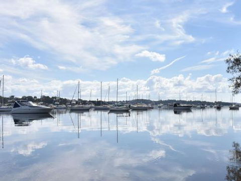 Wangi Lakehouse Renovated Lake Macquarie Lakefront Location - Northern Rivers Accommodation 2