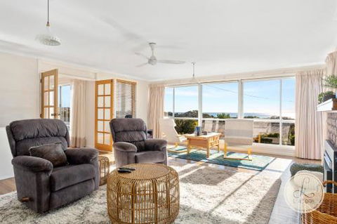 TASSIE SEASIDE SERENITY LAbode Accommodation - Northern Rivers Accommodation 0