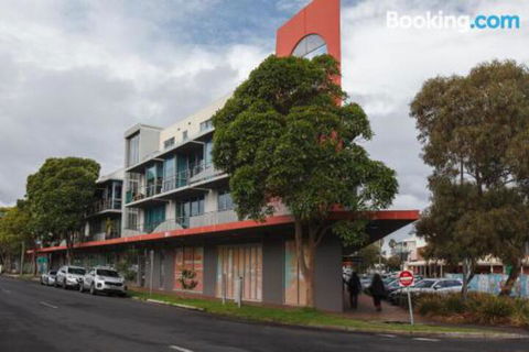 Heart Of Sandringham Apartment By Ready Set Host - Northern Rivers Accommodation 2