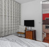 Heart of Sandringham Apartment by Ready Set Host - Northern Rivers Accommodation