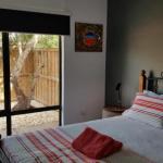 Red Ochre â€“ Large 1BR With Private Courtyard - Northern Rivers Accommodation 0