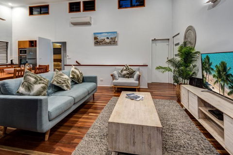 Casuarina 18 Ocean View House Central Location BBQ Golf Buggy - Northern Rivers Accommodation 3
