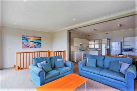 Seaside Beach House 25 Seaside Pde - Northern Rivers Accommodation 6