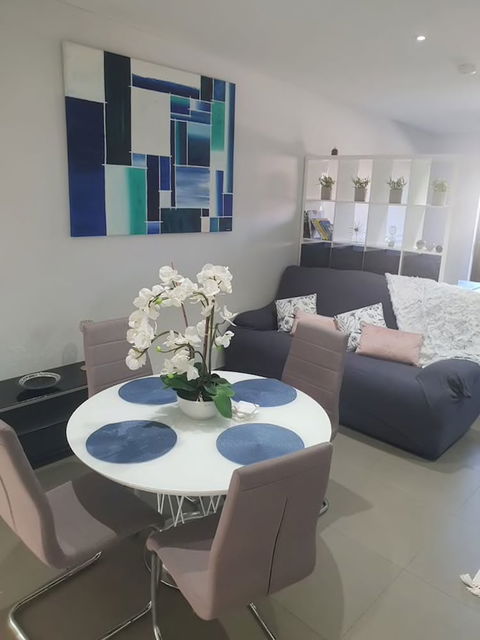 Great Location Hip Studio 5Km To City - Northern Rivers Accommodation 1
