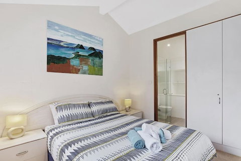 Spacious Townhouse Complete With Floating Mooring! - Northern Rivers Accommodation 1