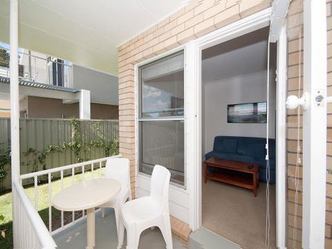 Beachside Shoal Bay Unit 2 - Northern Rivers Accommodation 6