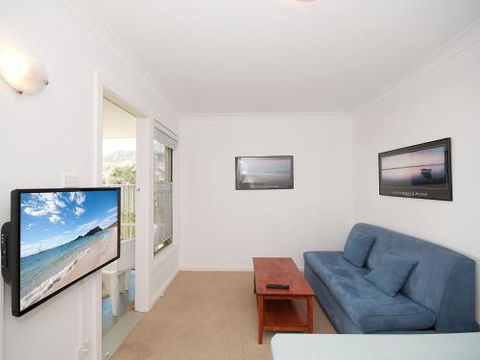 Beachside Shoal Bay Unit 2 - Northern Rivers Accommodation 1