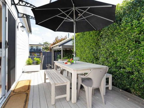 Escape To The Cottage 68 Tomaree Rd Boat Parking & WIFI - Northern Rivers Accommodation 5