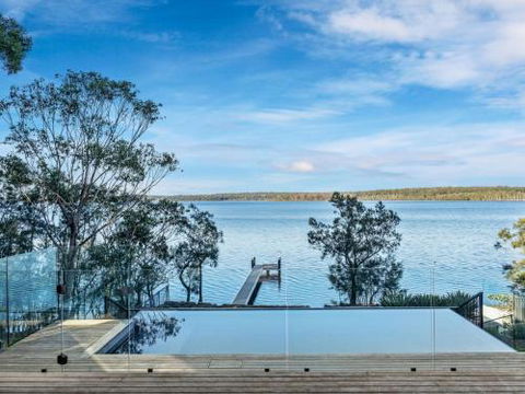 ESTUARY HOUSE Basin View 4pm Check Out Sundays - Northern Rivers Accommodation 0