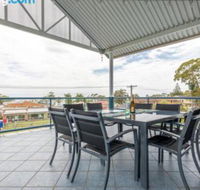 Villa San Gabriel Vincentia sleeps 14 4pm Check Out Sundays - Northern Rivers Accommodation
