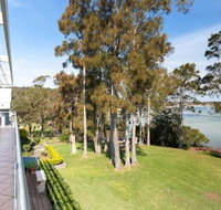 Unit 1 44 Danalene Pde fantastic waterfront property with air con - Northern Rivers Accommodation
