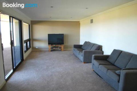 Eagles Nest - Northern Rivers Accommodation 1