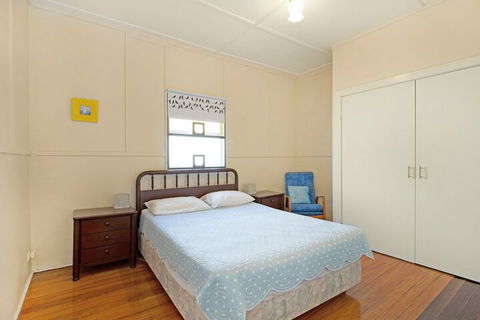 Close To Water Restaurants & Clubs Toorbul St. Bongaree - Northern Rivers Accommodation 2