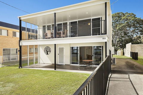 Ground Floor Air Conditioned Fabulous Waterviews Overlooking Pumicestone Passage - Northern Rivers Accommodation 0