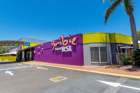 Ground Floor Air Conditioned Fabulous Waterviews Overlooking Pumicestone Passage - Northern Rivers Accommodation 2