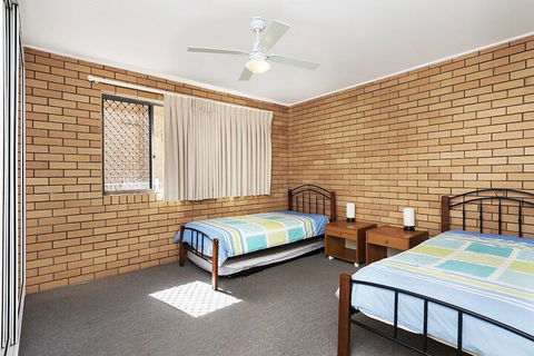 Ground Floor Air Conditioned Fabulous Waterviews Overlooking Pumicestone Passage - Northern Rivers Accommodation 4