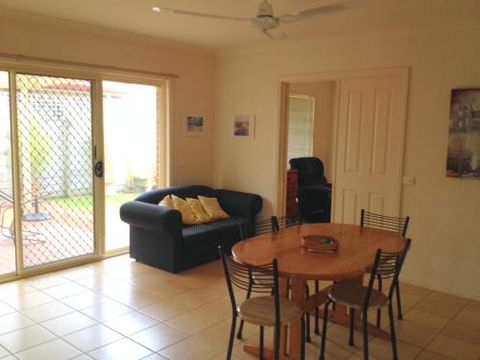 Paradise At The Beach Rosebud - Northern Rivers Accommodation 1
