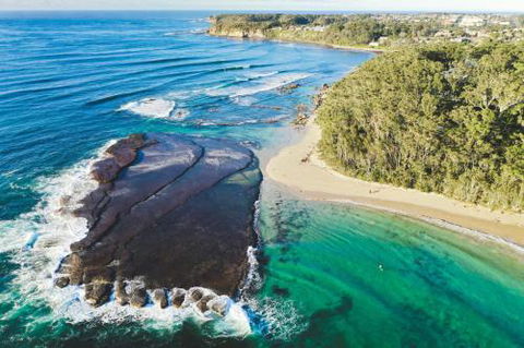 Stunning Clifftop Location 213 Mitchell Pde - Northern Rivers Accommodation 4
