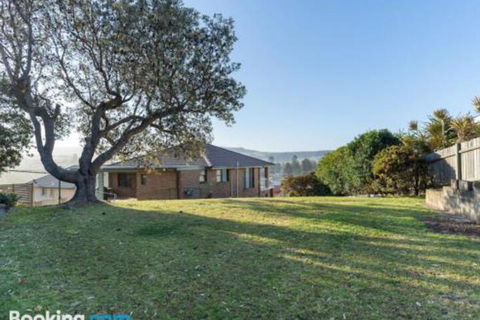 QUARTERDECK Gerringong 4pm Check Out Sundays - Northern Rivers Accommodation 5
