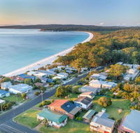 Sandals at the Bay Upstairs unit sleeping six 4pm Check Out Sundays - Northern Rivers Accommodation