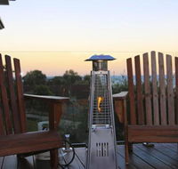 WHALE WATCH FOR FOUR Gerringong 4pm check out Sundays - Northern Rivers Accommodation