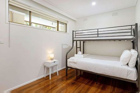 Stunning Bay View Accommodation In Rye - Northern Rivers Accommodation 5