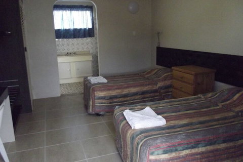 Leo Hotel Motel - Northern Rivers Accommodation 7