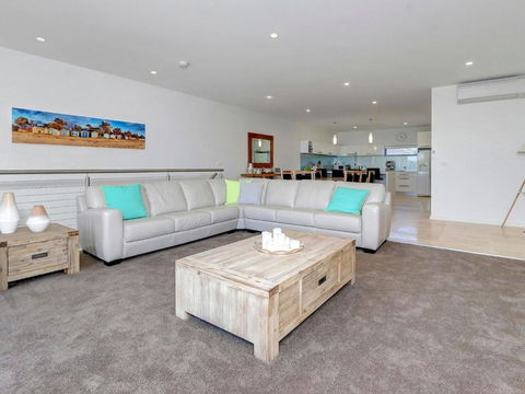 Rosalea By The Bay - Northern Rivers Accommodation 5
