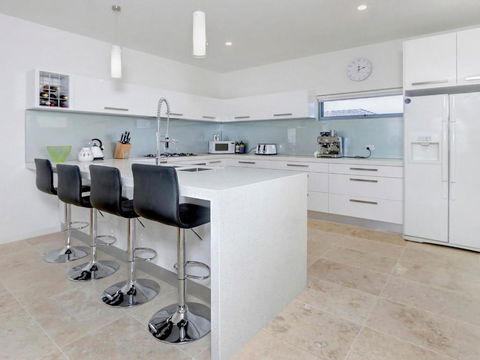 Rosalea By The Bay - Northern Rivers Accommodation 4