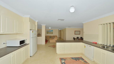 Mandurah Estuary Breeze - Northern Rivers Accommodation 4