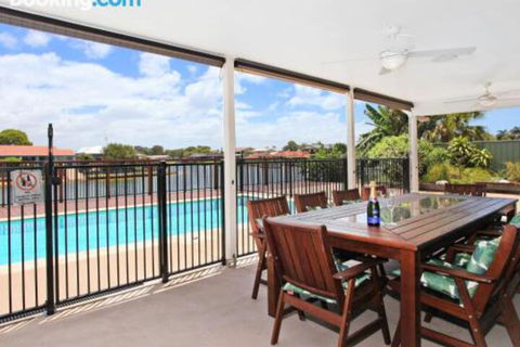 Schirrmann 56 Four Bedroom Home On Canal With Pool Pontoon Aircon & WiFi! - Northern Rivers Accommodation 1