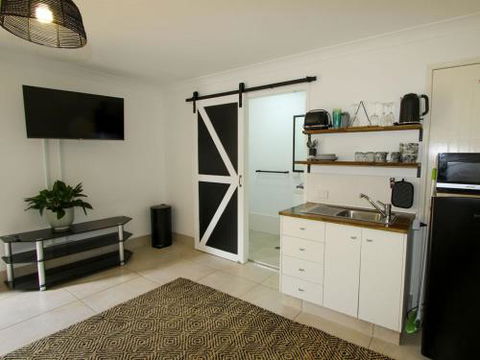 Studio 9 - Northern Rivers Accommodation 5
