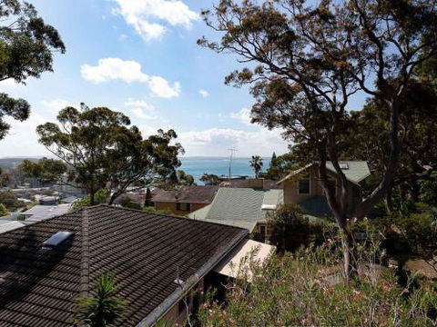 Views Of Shoal Bay 75 Ronald Ave Views & Air Con - Northern Rivers Accommodation 3