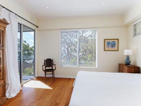 Views Of Shoal Bay 75 Ronald Ave Views & Air Con - Northern Rivers Accommodation 4