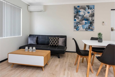 Bright 1BR Apartment Close To Foreshore & Cbd - Northern Rivers Accommodation 2