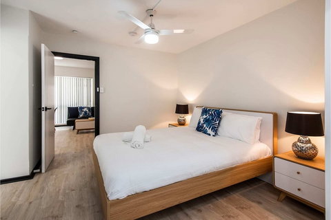 Modern 1 Bedroom Apartment Near The River And The City - Northern Rivers Accommodation 0