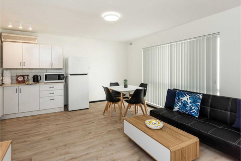 Modern 1 Bedroom Apartment Near The River And The City - Northern Rivers Accommodation 5