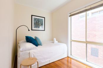 KIM 2BDR West Melbourne Apartment - Northern Rivers Accommodation 3