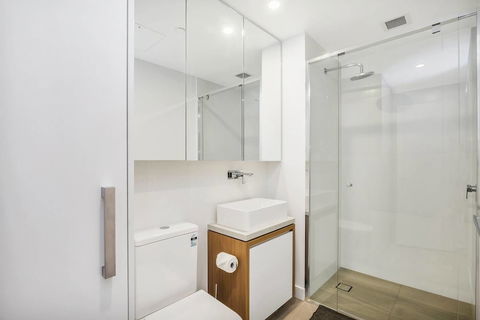 FV Iconic Designer APT, Parking, Near CBD Qfv147-14 - Northern Rivers Accommodation 4