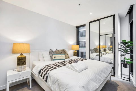 FV Iconic Designer APT, Parking, Near CBD Qfv147-14 - Northern Rivers Accommodation 5